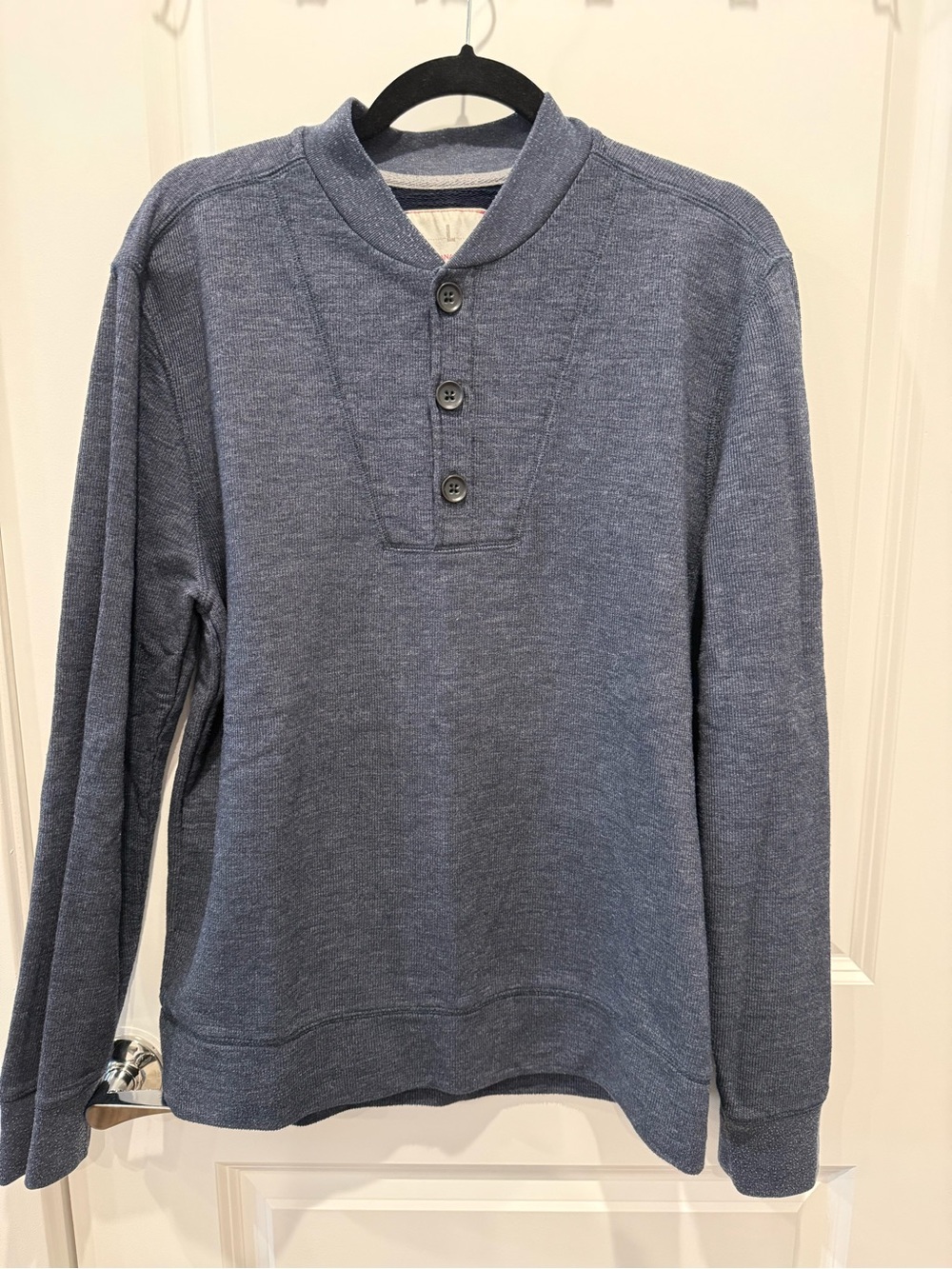 Men’s Banana Republic Heritage Henley Sweater (L)